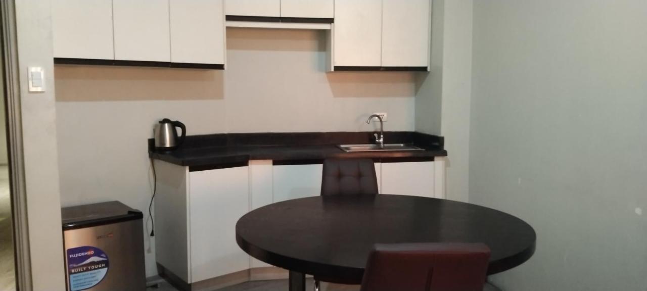 White Knight Hotel Saint Anne مانيلا المظهر الخارجي الصورة